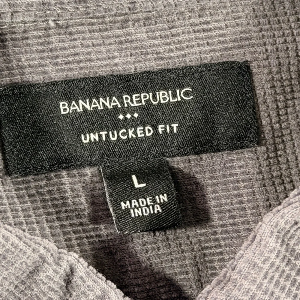Banana Republic Button Down Mens Large Grey Corduroy Untucked Fit LS Fine Wale C